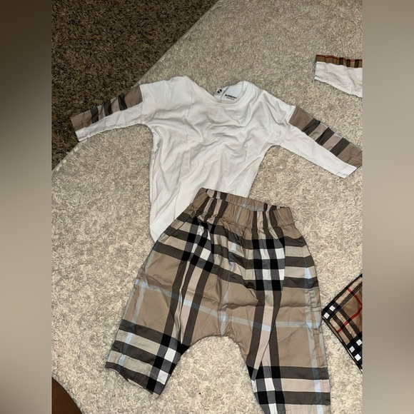 2pc Burberry trouser set